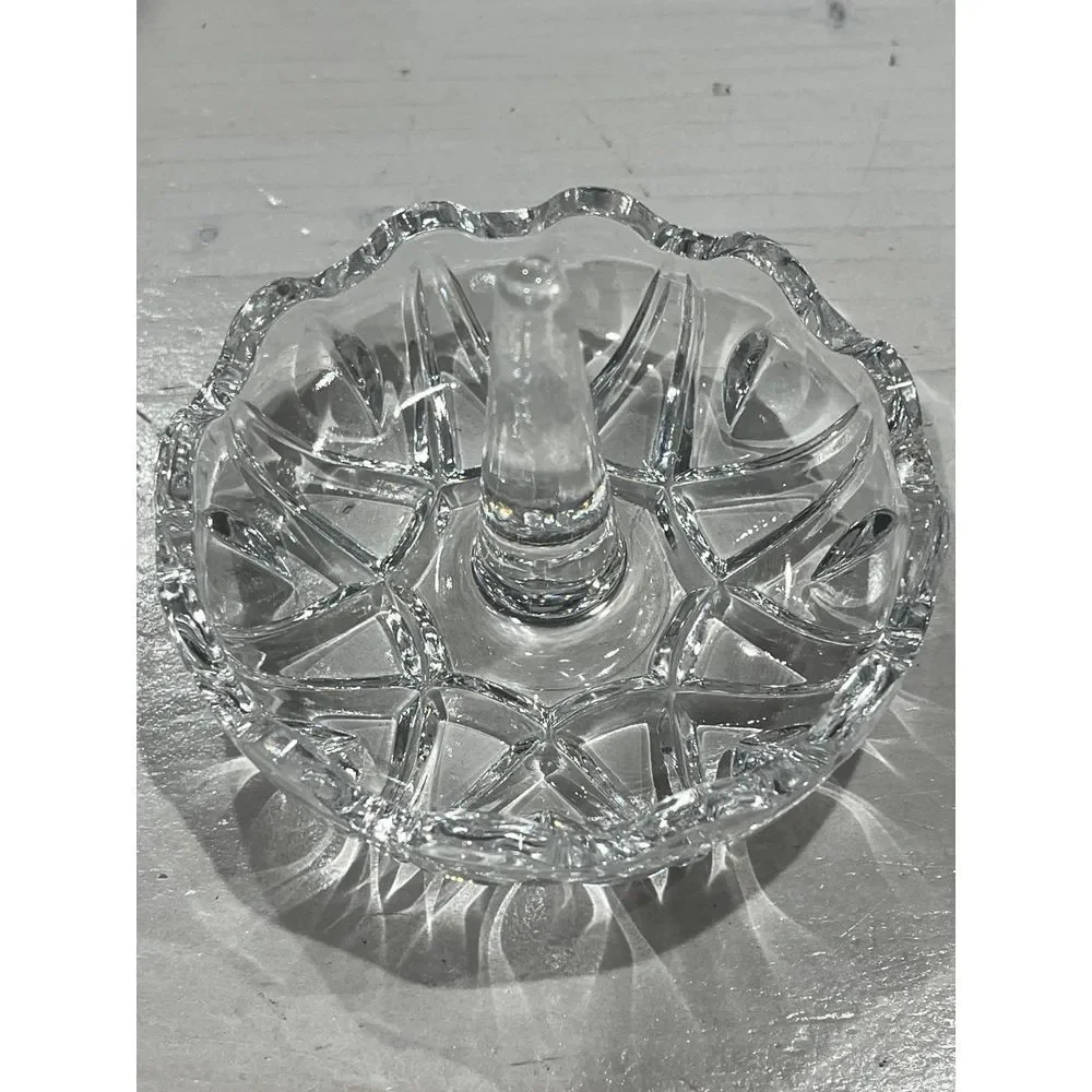 Vintage crystal hand cut ring holder‎